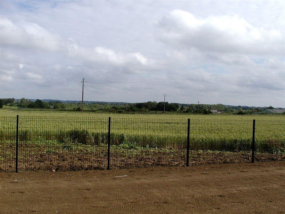 Kyriad Dol-De-Bretagne Exterior foto